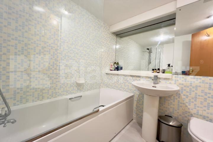 Spacious, bright & airy double studio in the heart of Westminster  Rowan Court. Greycoat Street, Westminister 